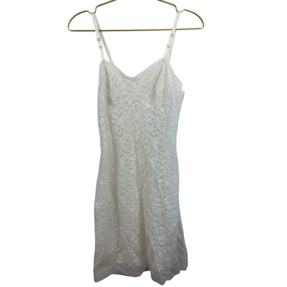 American Vintage Made in Hollywood CA 100% Nylon Lace Slip‎ Dress Size Small - Picture 1 of 9